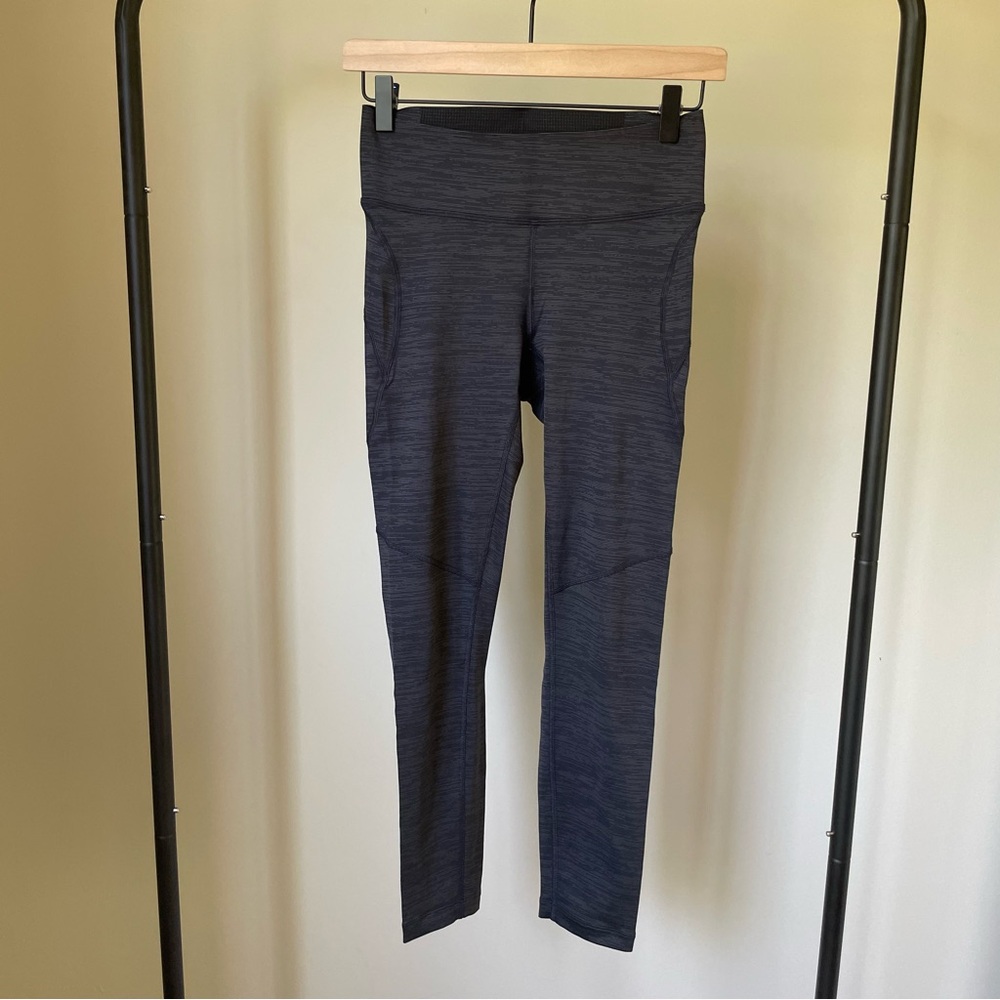 Outdoor Voices TechSweat 3/4 Leggings in Scarlet Heather Black / Grey